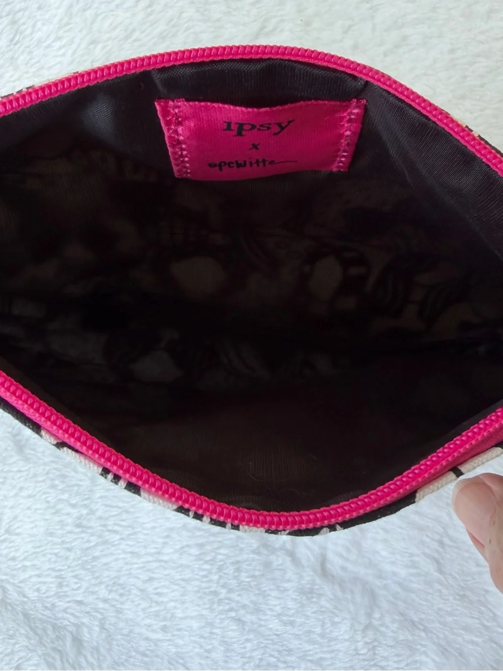 Ipsy Glambag Black & White Cosmetic Pouch with Pink Trim
